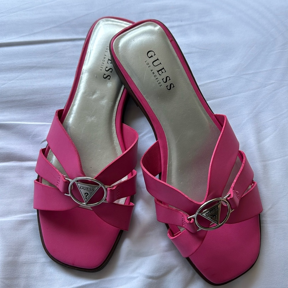 Guess sandal